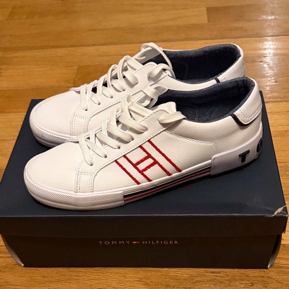 Tommy Hilfiger White and Red Men's Sneakers - Picture 2 of 4